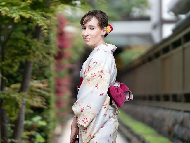 Laura Imai Messina (Bild: Knaur Verlag)